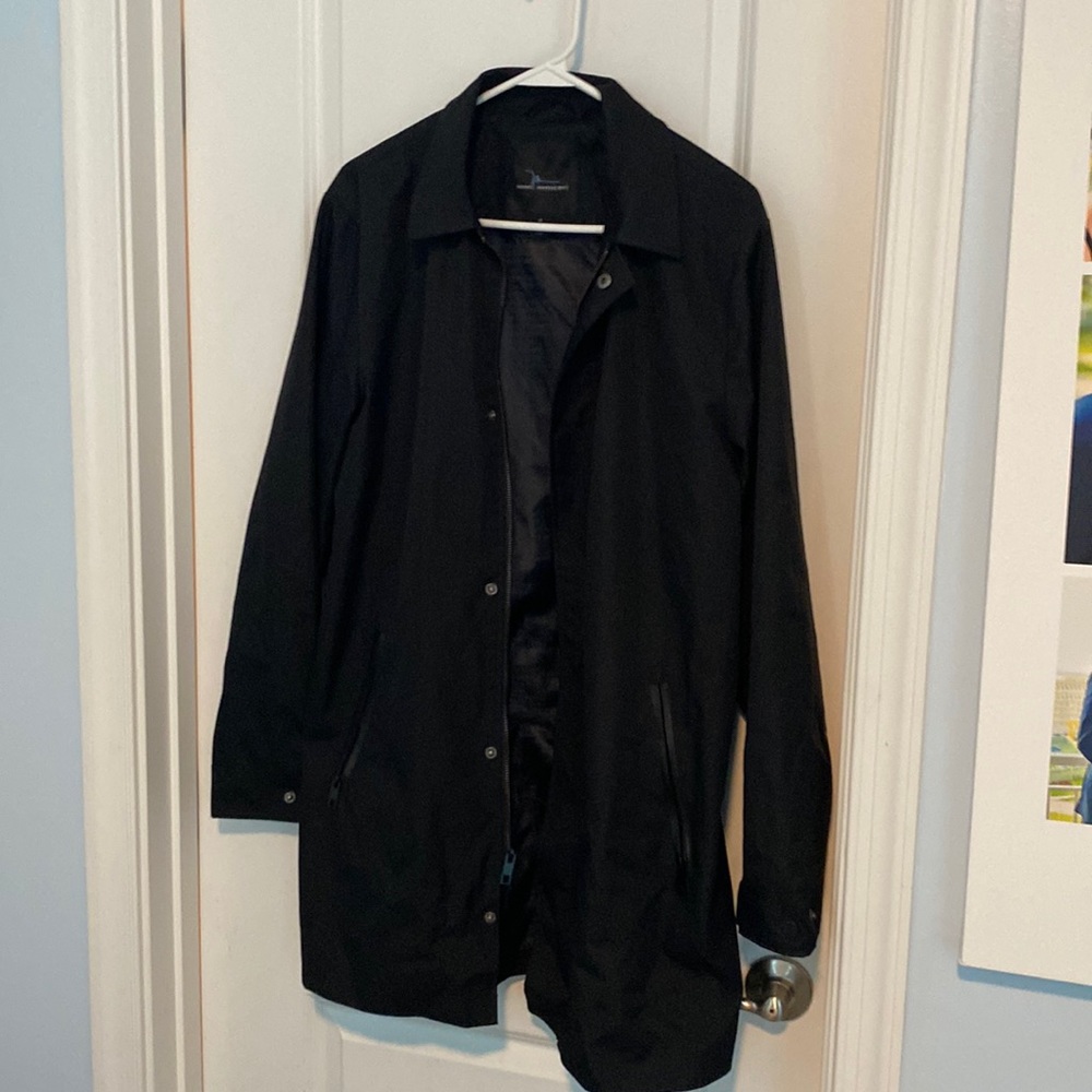 Marc Anthony mens black rain coat. Size s